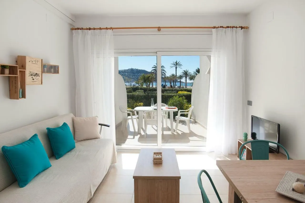 Apartamento A Pie De Playa, Climatizado Y Parking Roses